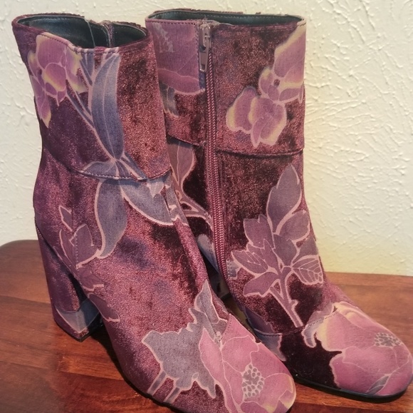 Steve Madden Set - Picture 2 of 4